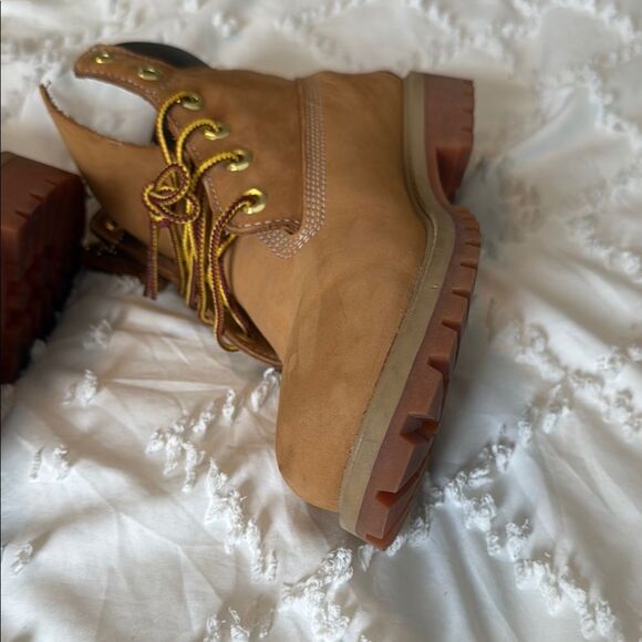 Timberland Wheat Work Boots ~ Kids 5.5 Women’s 7.5 - Picture 11 of 11